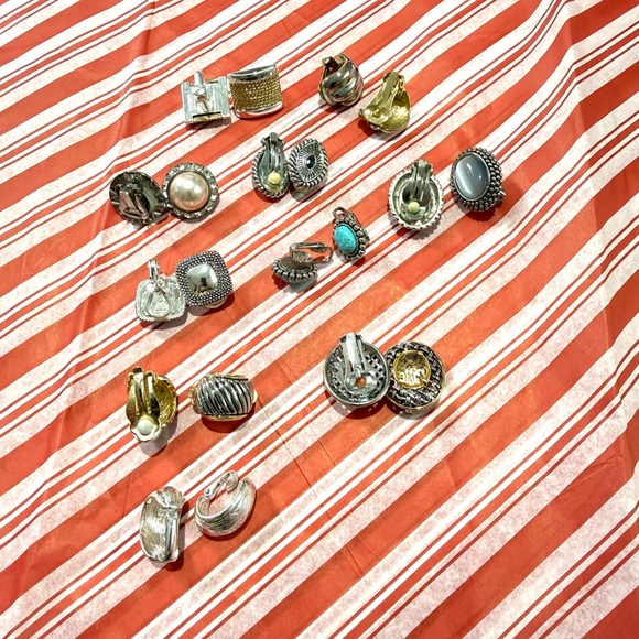 Vintage Earring Bundle of 10 pair for non pierced ears - Picture 4 of 5